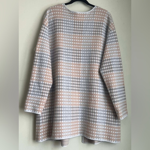 Joseph Ribkoff Pink and Gray Patterned Cardigan - Picture 3 of 5